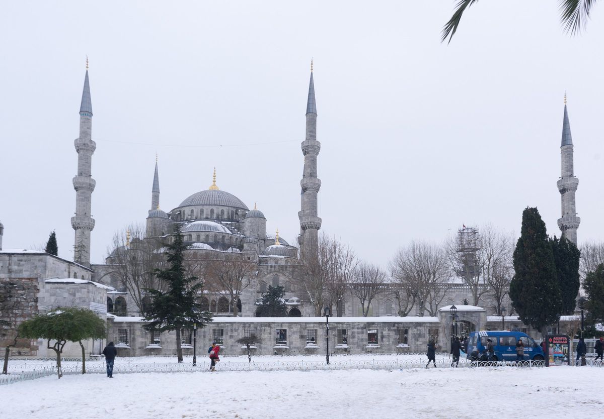Die Blaue Moschee in Istanbul bei Schnee