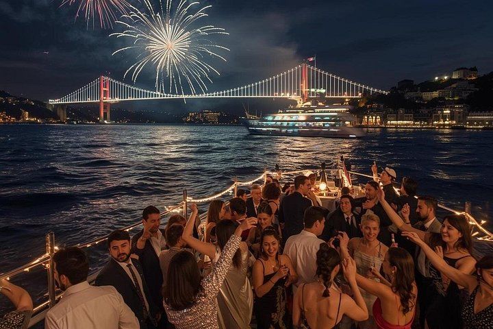 Bosporus-Silvesterkreuzfahrt 2026/27 in Istanbul
